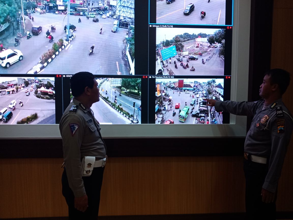 Pantau Penataan Parkir Pasar Nusukan dari TMC Sat Lantas Polresta Surakarta