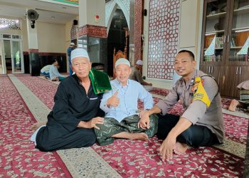 Sambangi Tokoh Agama, Bhabinkamtibmas Berikan Himbauan Kamtibmas