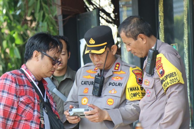 Gunakan Drone Polresta Surakarta Untuk Pantau Kampanye Calon Kepala Daerah