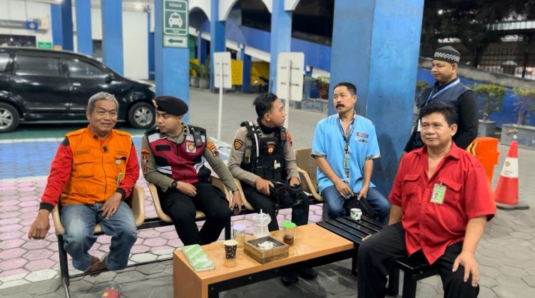 Satuan Samapta Polresta Surakarta Gelar Patroli Malam Hari, Ciptakan Rasa Aman di Tengah Masyarakat