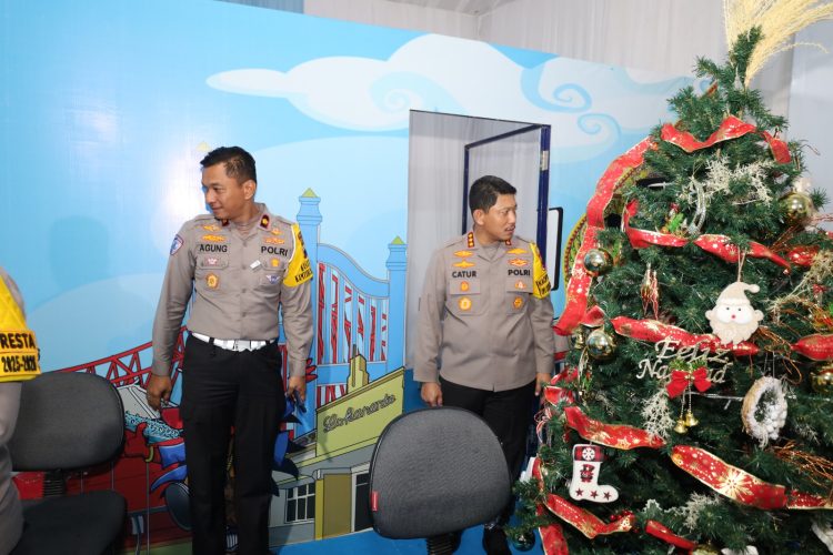 Pastikan Kesiapan Nataru, Kapolresta Surakarta Tinjau Pos Pam, Yan, dan Terpadu